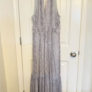 Elegant Gray Sleeveless Dress